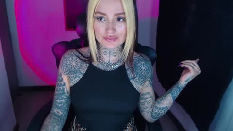 Snapshot of anai_gomez chatting on January 23, 9:39 pm Callme Mistress Ani online show from January 23, 9:39 pm