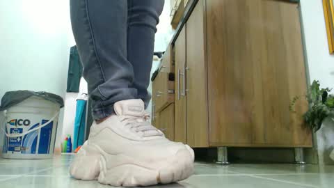 anaids online show from October 17, 6:01 pm