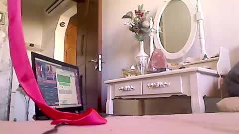 anaiserebel online show from January 11, 9:15 am