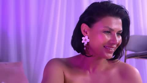 Anais online show from April 4, 4:52 am