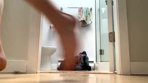 an online show from April 6, 6:31 pm