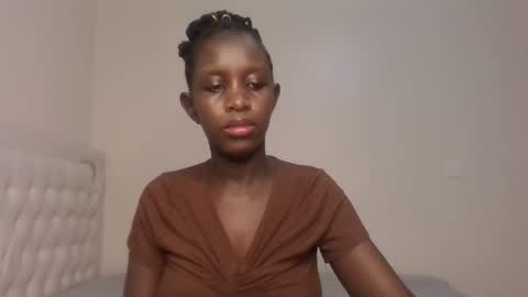 Snapshot of analeia_ chatting on October 17, 8:35 pm Analeia online show from October 17, 8:35 pm