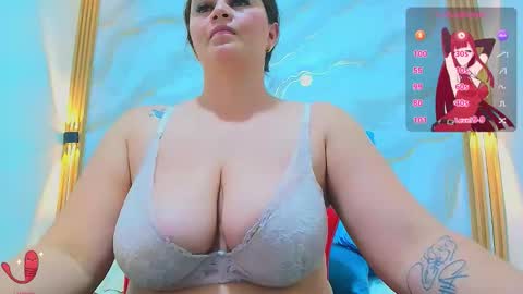 A N A P A U L A online show from November 11, 8:11 pm