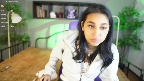 Snapshot of anaya_olyx chatting on October 16, 6:57 am anaya_olyx online show from October 16, 6:57 am