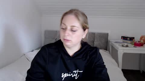 Snapshot of andorphina chatting on October 9, 9:26 am Andorphin online show from October 9, 9:26 am