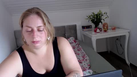 Snapshot of andorphina chatting on September 27, 10:02 am Andorphin online show from September 27, 10:02 am