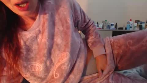 Snapshot of andrasweetie chatting on September 19, 7:39 pm Andra online show from September 19, 7:39 pm