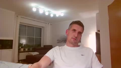 Name online show from November 10, 8:22 pm