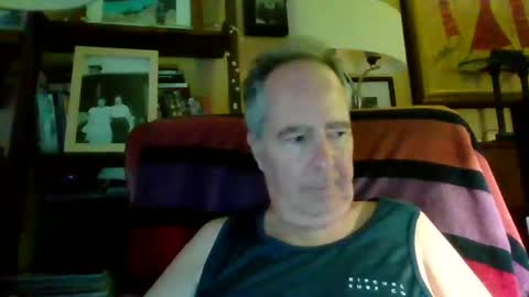 Snapshot of andre6045 chatting on October 5, 9:44 pm andre6045 online show from October 5, 9:44 pm