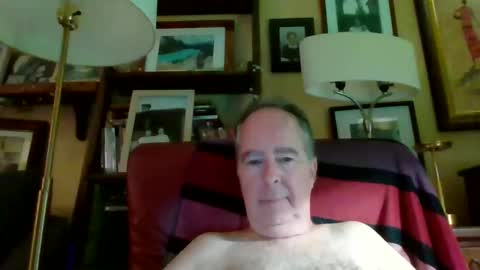 Snapshot of andre6045 chatting on October 13, 12:45 am andre6045 online show from October 13, 12:45 am
