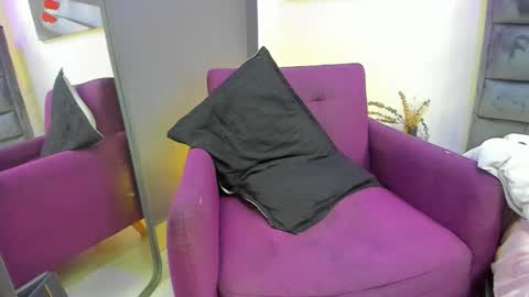 Snapshot of andre_blow chatting on September 22, 5:28 pm Andre Blow online show from September 22, 5:28 pm