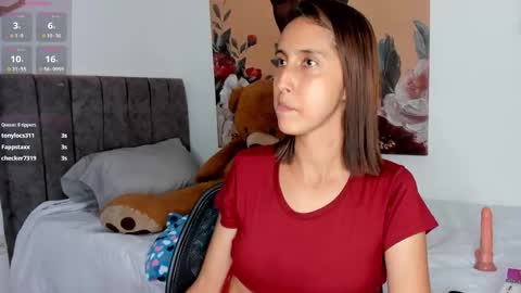 A l e online show from October 6, 8:15 pm