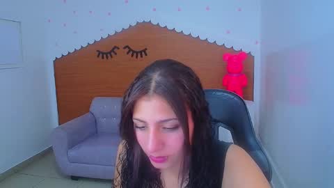 Snapshot of andrea_torres_t chatting on March 11, 4:07 pm Andrea online show from March 11, 4:07 pm