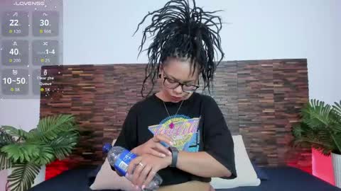 Andrea Zoelins online show from April 14, 3:15 pm