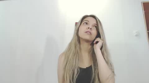 Snapshot of andreau_19 chatting on September 24, 1:40 pm andreau 19 online show from September 24, 1:40 pm