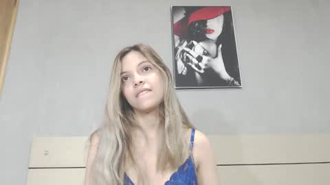 Snapshot of andreau_19 chatting on February 8, 1:33 pm andreau 19 online show from February 8, 1:33 pm