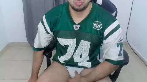 Snapshot of andres180950734 chatting on October 20, 11:26 am andres180950734 online show from October 20, 11:26 am