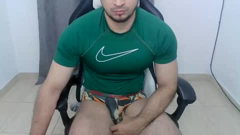 Snapshot of andres180950734 chatting on October 9, 10:43 am andres180950734 online show from October 9, 10:43 am