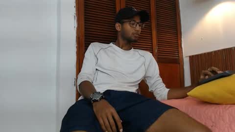 andres_kor online show from December 17, 11:39 am