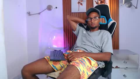 andres_kor online show from December 5, 11:44 am