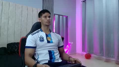 andres_stud online show from September 22, 5:00 am