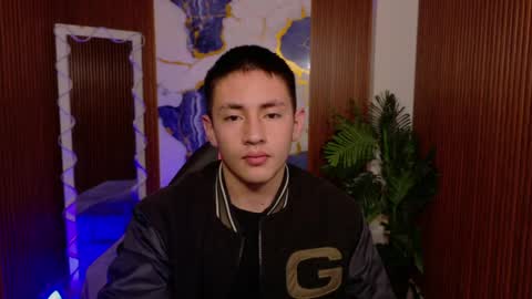 andres_tay online show from June 2, 2:35 am
