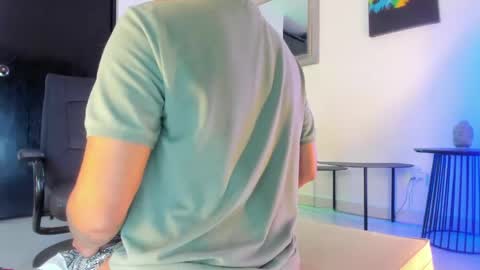 Andres  online show from June 7, 7:35 am