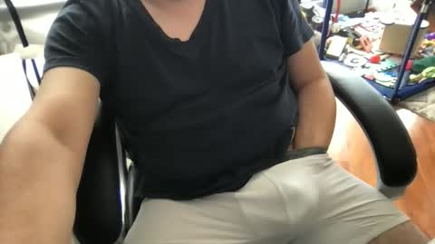 andrestoyo online show from May 27, 6:27 pm