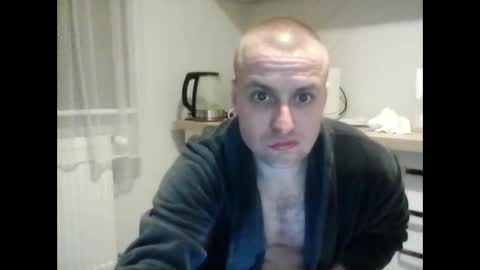 andrew3356577 online show from January 19, 11:32 pm