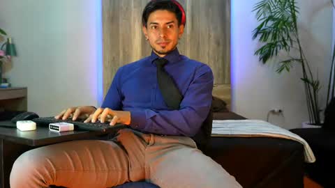 Andrew online show from May 13, 2:32 am