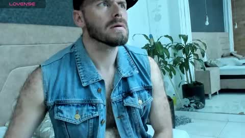 andrew_jackson42 online show from March 11, 3:36 am