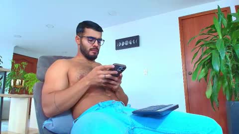 ANDREW WEST online show from October 4, 2:48 pm