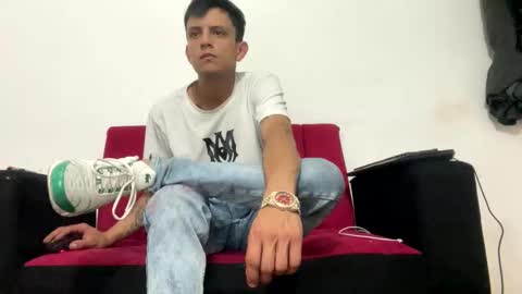 andrew online show from November 23, 6:22 am