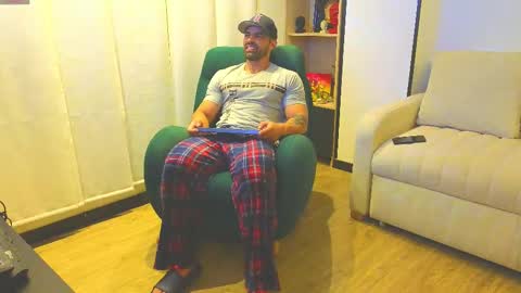 Andrew online show from February 14, 1:34 am