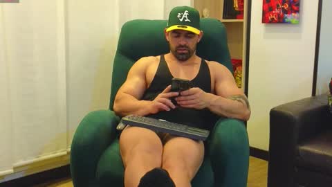 Andrew online show from November 14, 2:25 am