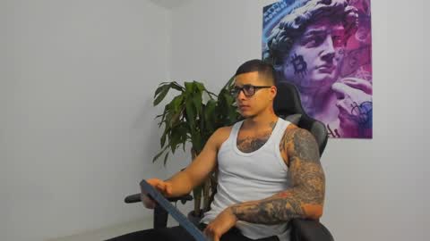 andrewmaterazzi online show from February 24, 12:52 am