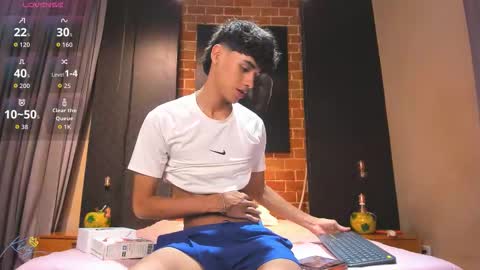 AndreWortix online show from March 8, 10:25 pm