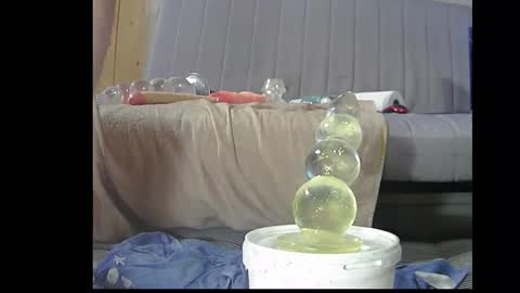 Andstretching online show from December 11, 8:50 pm