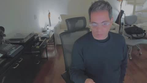 Andrew online show from June 8, 3:02 pm