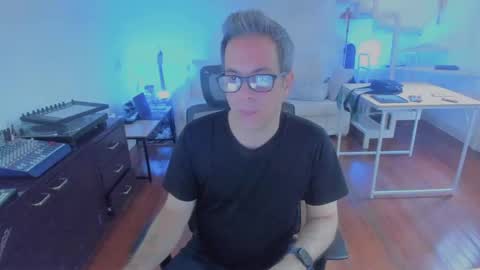 Andrew online show from November 19, 2:49 pm