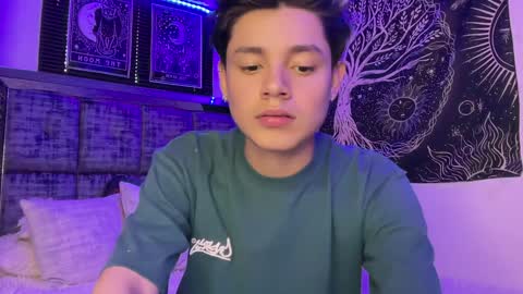 Andy online show from December 3, 6:33 pm