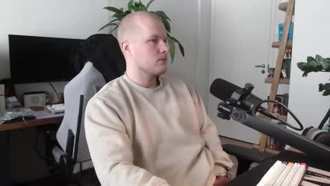 andycandy1994 online show from March 1, 10:52 am