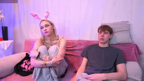 Mandy and Andy online show from October 17, 7:29 pm