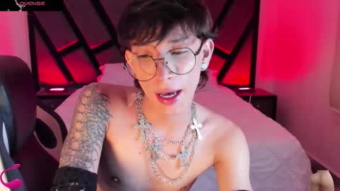 Andy online show from March 8, 2:04 am