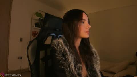      online show from October 28, 6:25 am