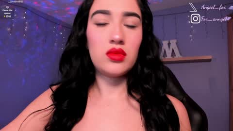 Snapshot of angeel_fox chatting on January 30, 11:44 am Angel online show from January 30, 11:44 am