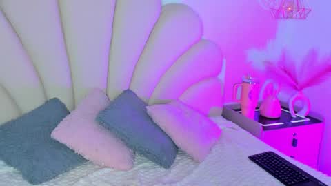 Angel online show from May 22, 2:35 pm