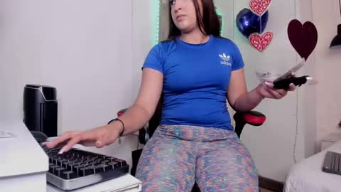 Snapshot of angel_hardy_dl chatting on February 25, 12:16 pm angel hardy online show from February 25, 12:16 pm