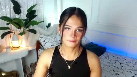 angela online show from February 3, 6:45 am