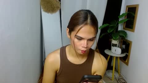 angela online show from March 27, 3:12 am